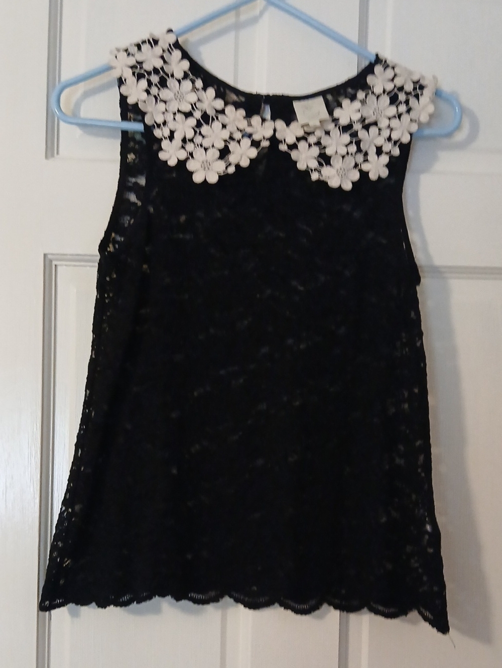 Xhilaration Black Lace Top with White Floral Appliqué